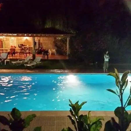 Comfortable House With Mountain View And Shared Pool Дом отдыха *