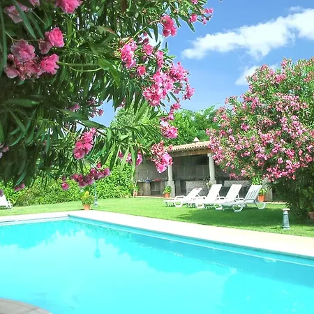 Дом отдыха Comfortable House With Mountain View And Shared Pool *