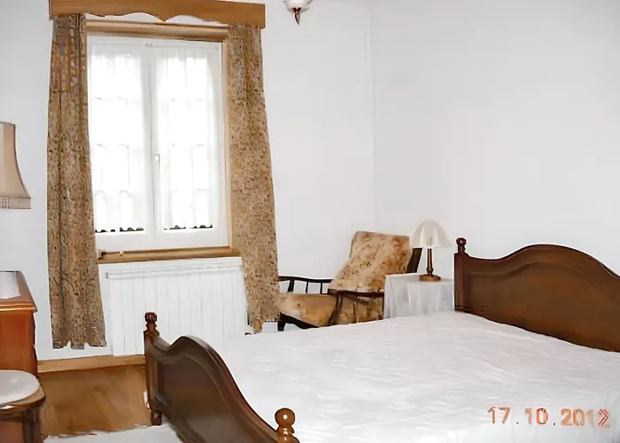 Comfortable House With Mountain View And Shared Pool Nyaraló